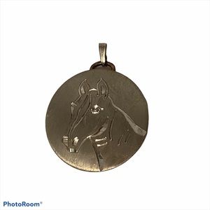 PENDANT PEWTER HORSE HEAD ROUND HAND ENGRAVED EQUINE EQUESTRIAN 1”